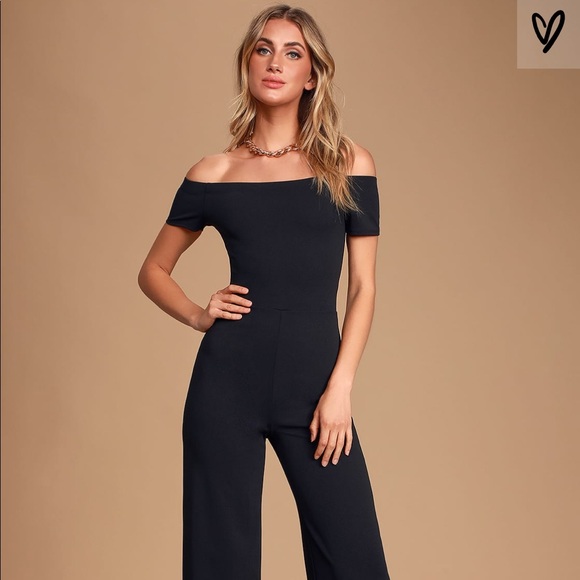 Lulus Pants - NWOT Lulu’s Alleyoop Off the shoulder jumpsuit
